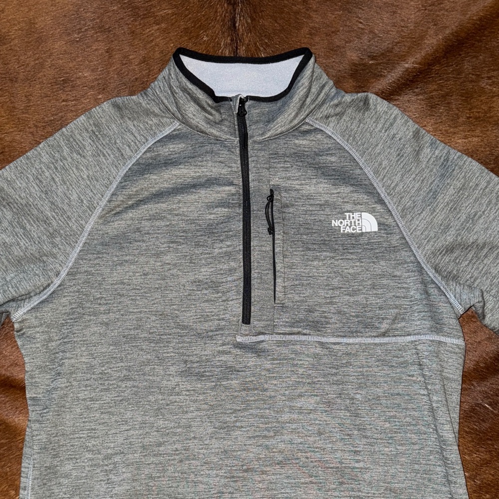 The North Face Men’s Heather Gray Quarter-Zip Pullover